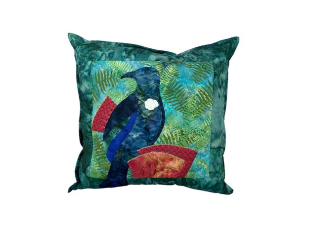 Picture of Stapletons Tui in the Pohutukawa